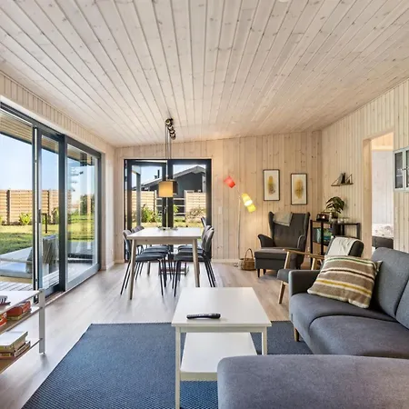 Uma - 1-5km From The Sea By Interhome